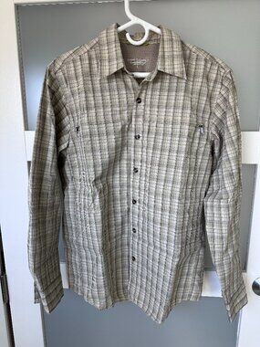 Royal Robbins Mens M Coolmax Long Sleeve Shirt Hiking Outdoor Moisture Wicking